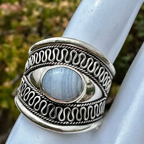 Suarti Bali Sterling Silver & Blue Agate Wide Scroll Band Ring - Picture 3 of 10